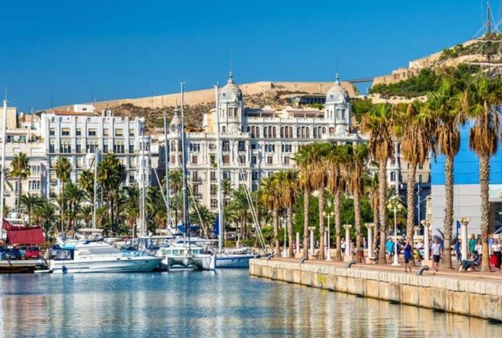 Alicante Luxury Yacht Harbour 5 stars Exterior foto
